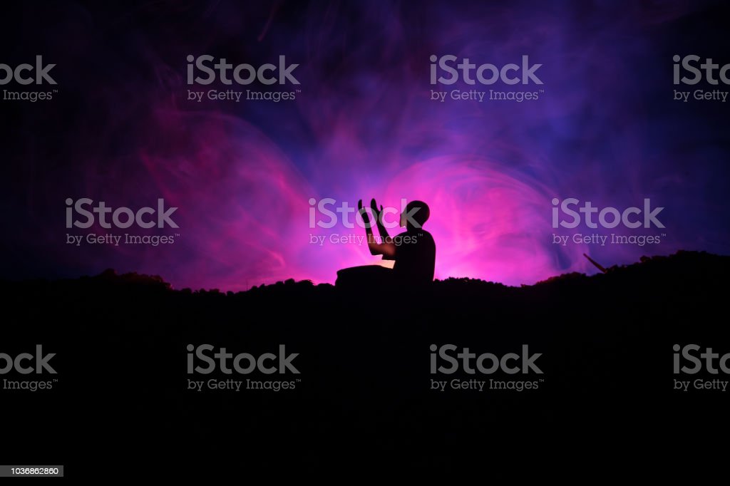 Detail Background Orang Berdoa Nomer 34