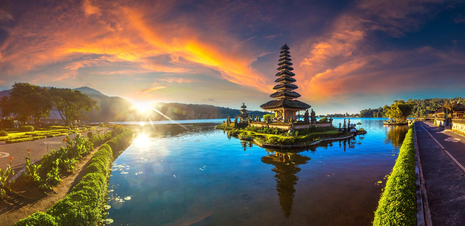 Detail Background Power Point Bali Nomer 56