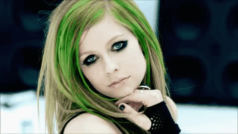 Detail Download Smile Avril Lavigne Nomer 25