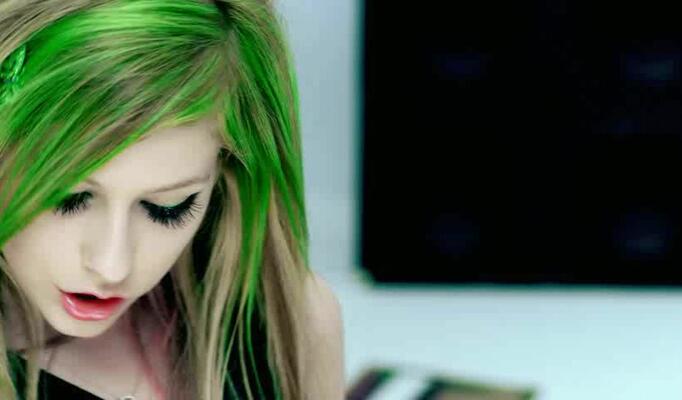 Detail Download Smile Avril Lavigne Nomer 29