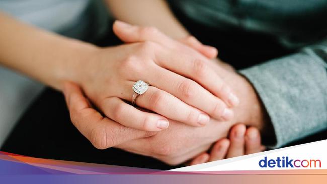 Detail Dp Cincin Tunangan Nomer 15