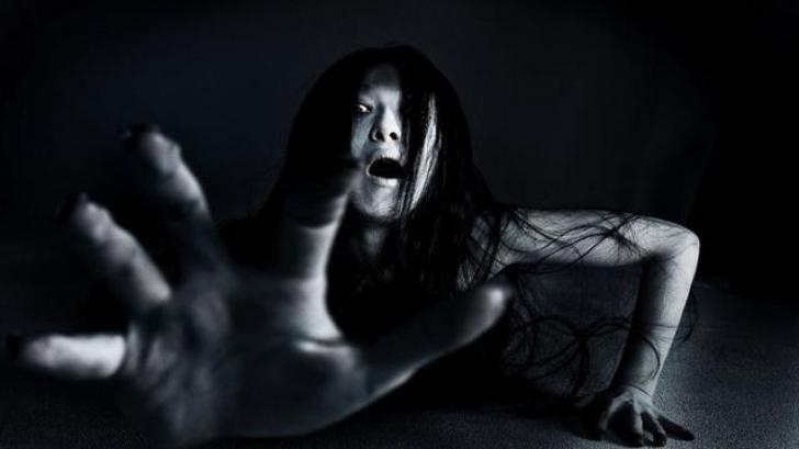 Detail Dp Hantu Bergerak Nomer 19
