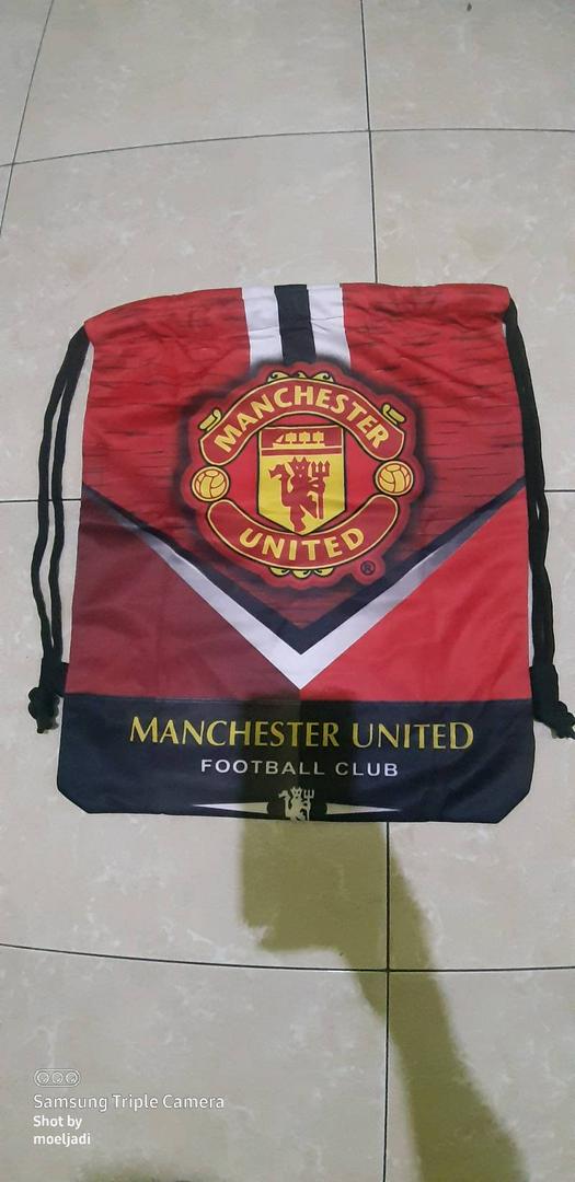 Detail Drawstring Bag Gambar Club Mancaster United Nomer 26