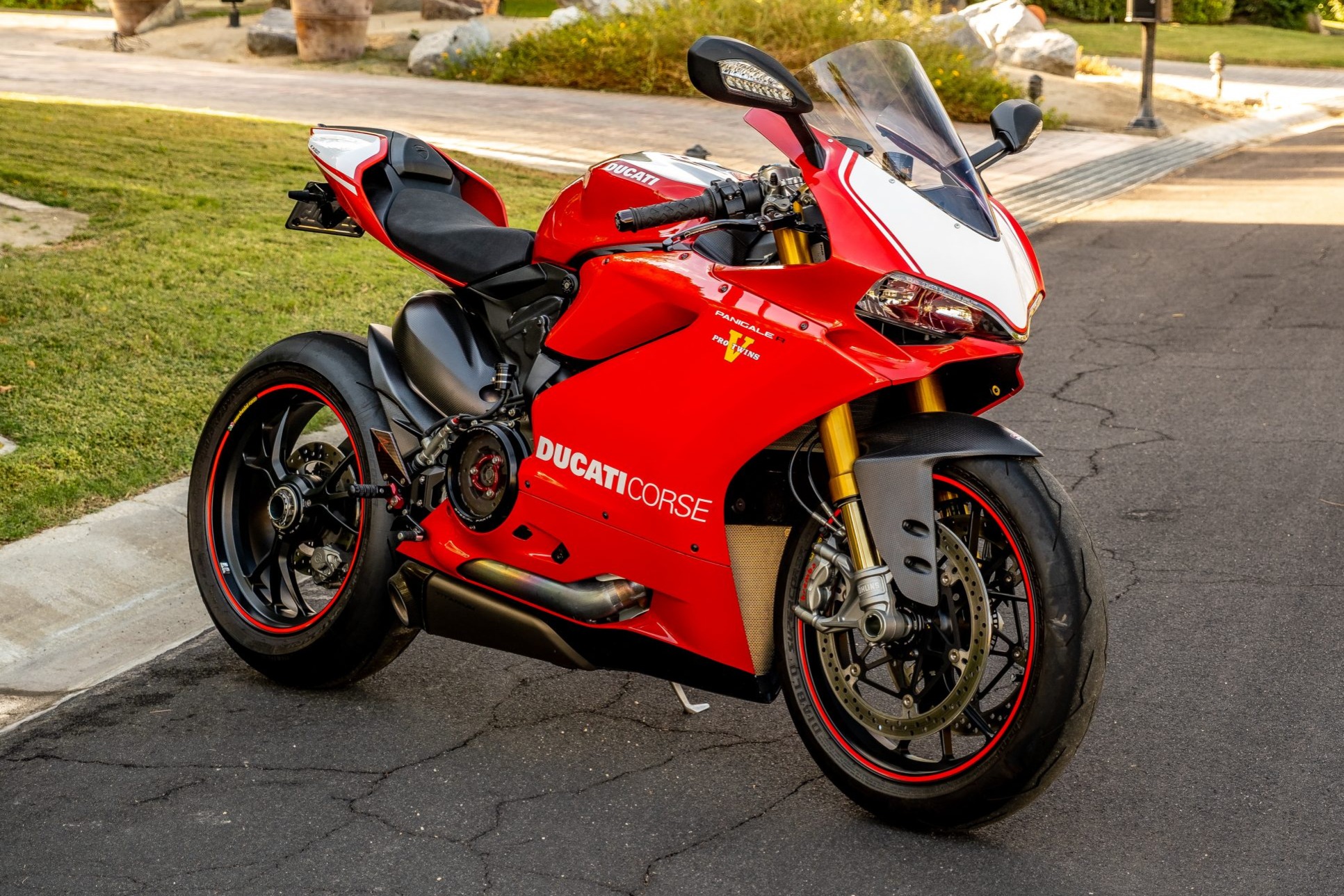 Detail Ducati Superbike 1199 Panigale R Nomer 28