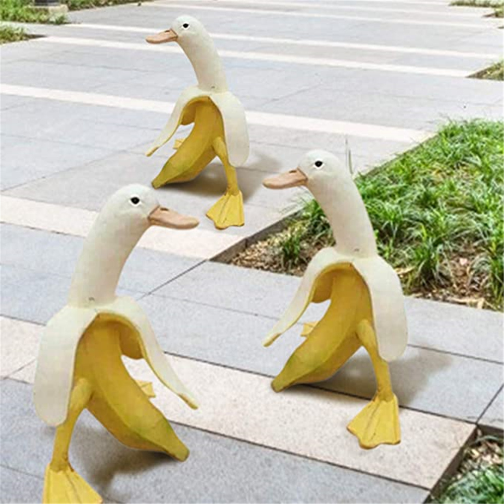 Detail Duck Banana Statue Nomer 4