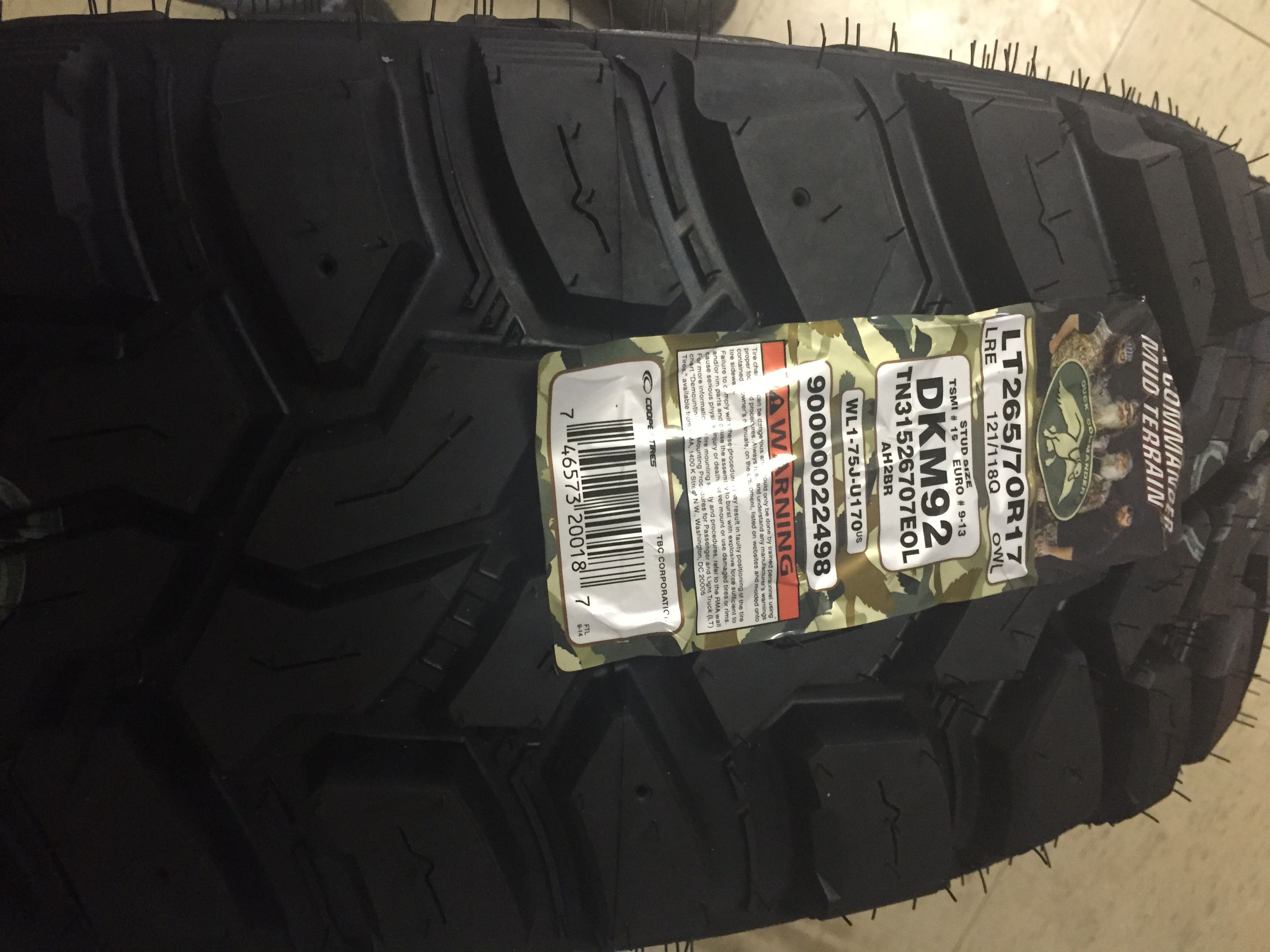 Detail Duck Commander Mud Tire Nomer 25