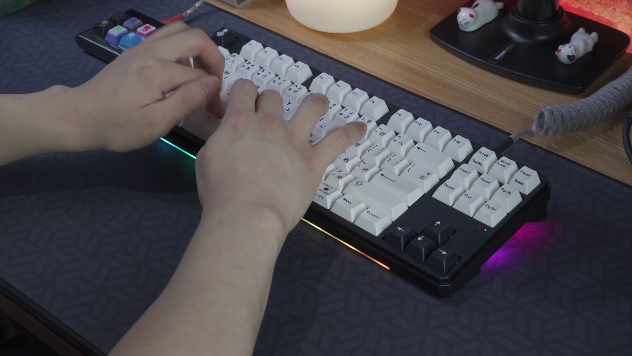 Detail Duck Unicorn Keyboard Nomer 2