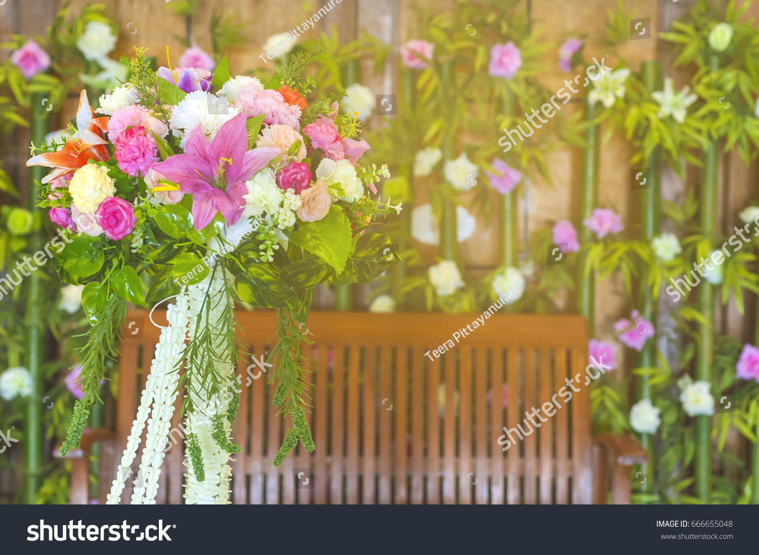 Detail Background Preweding Nomer 33
