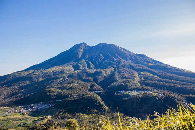 Detail Background Puncak Gunung Nomer 28