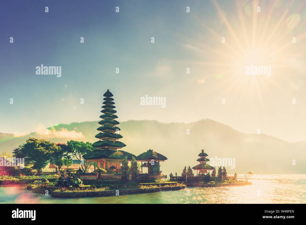 Detail Background Pura Bali Nomer 39