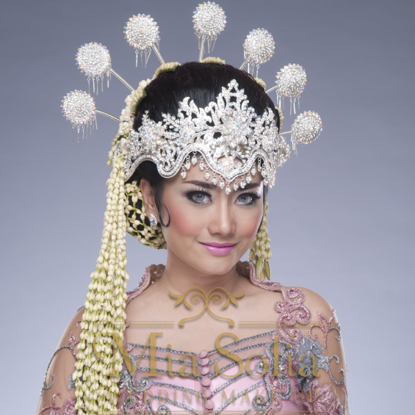 Detail Background Rias Pengantin Nomer 3