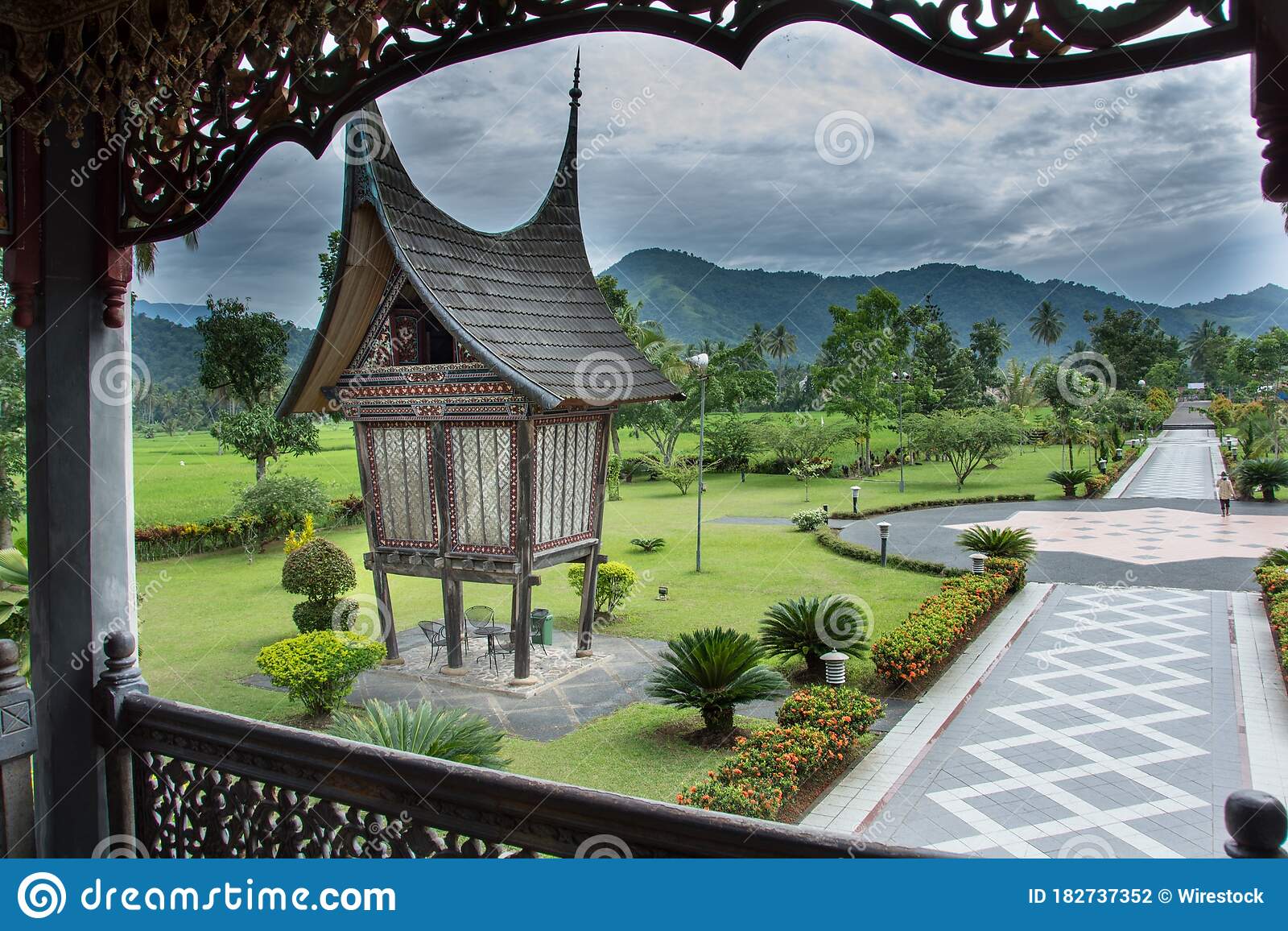 Detail Background Rumah Gadang Nomer 20