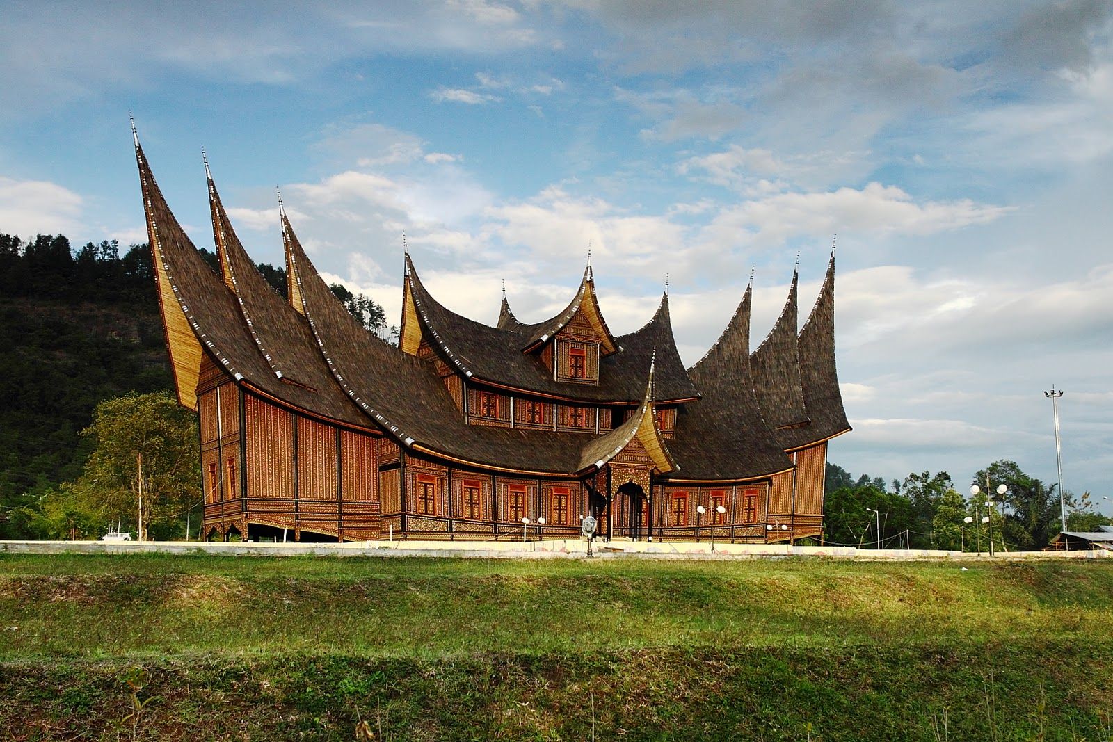 Detail Background Rumah Gadang Nomer 5