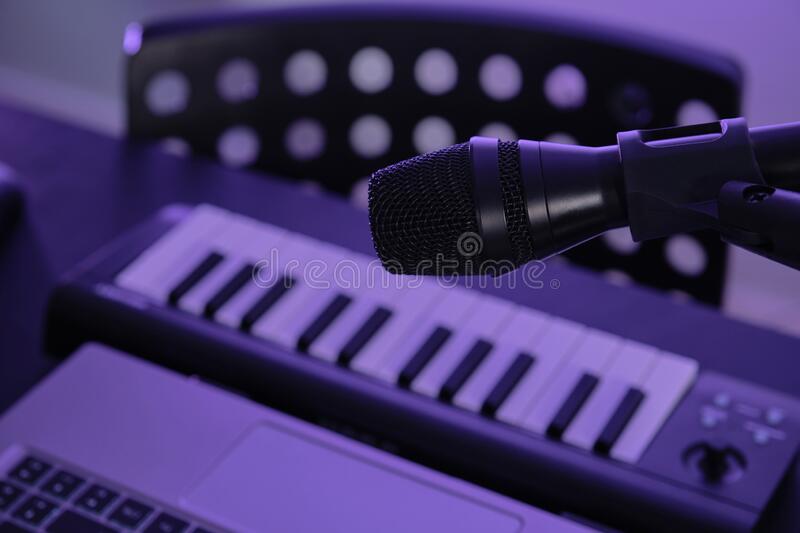 Detail Background Studio Youtuber Nomer 32
