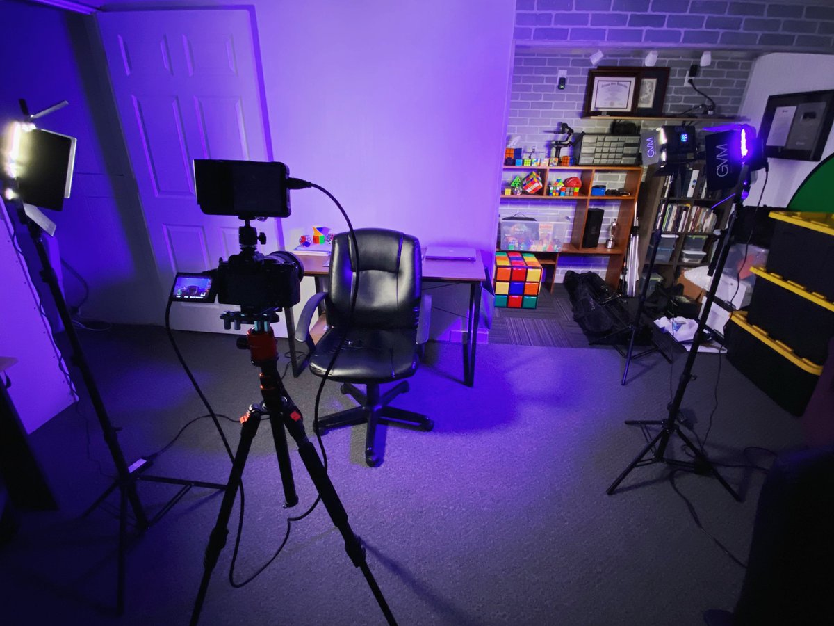 Detail Background Studio Youtuber Nomer 55