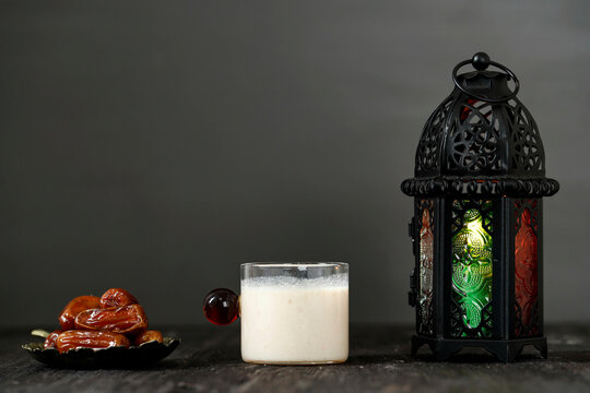 Detail Background Susu Kurma Nomer 35