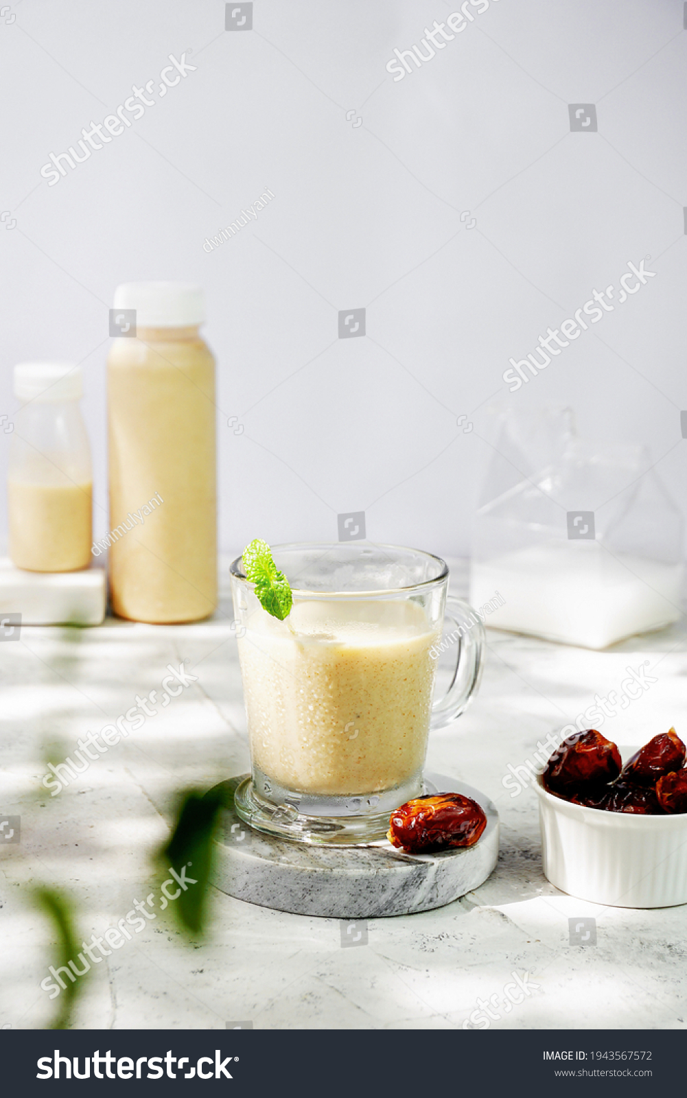 Detail Background Susu Kurma Nomer 8