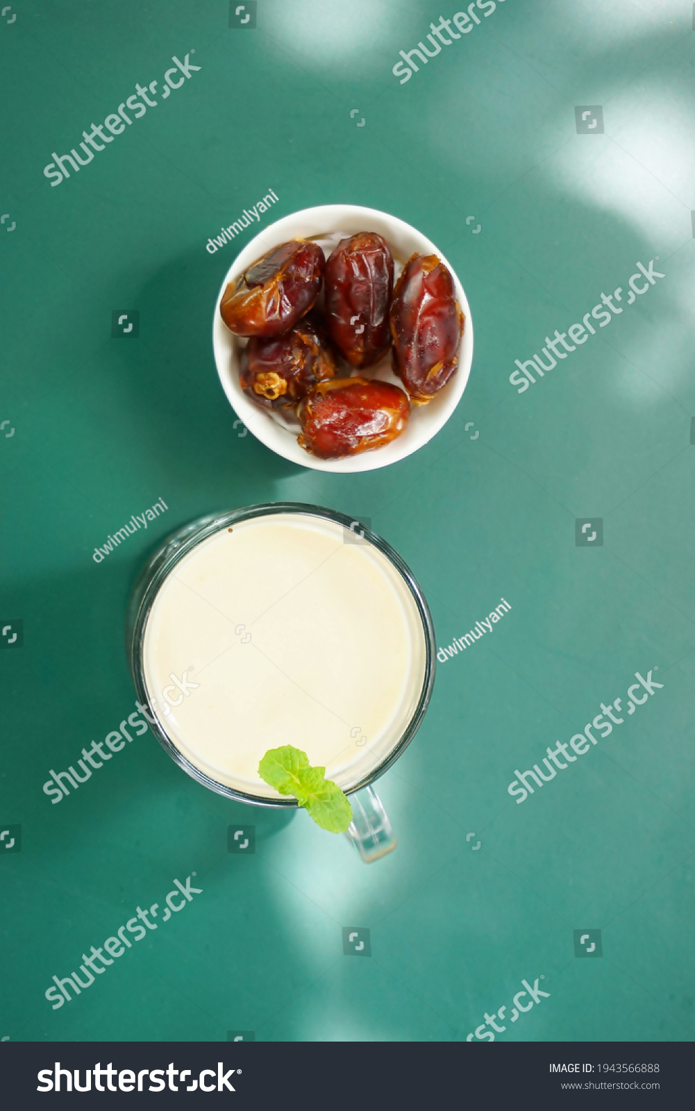 Detail Background Susu Kurma Nomer 10