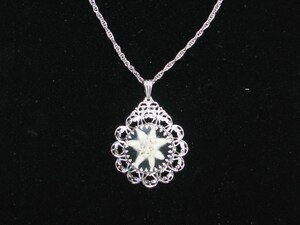 Detail Edelweiss Flower Necklace Nomer 18