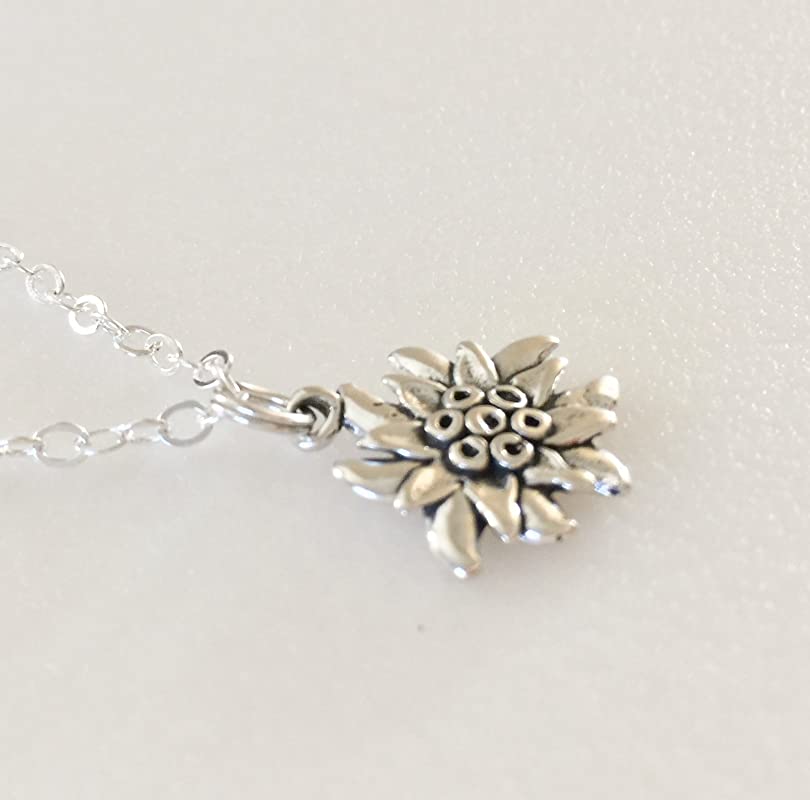 Detail Edelweiss Flower Necklace Nomer 20