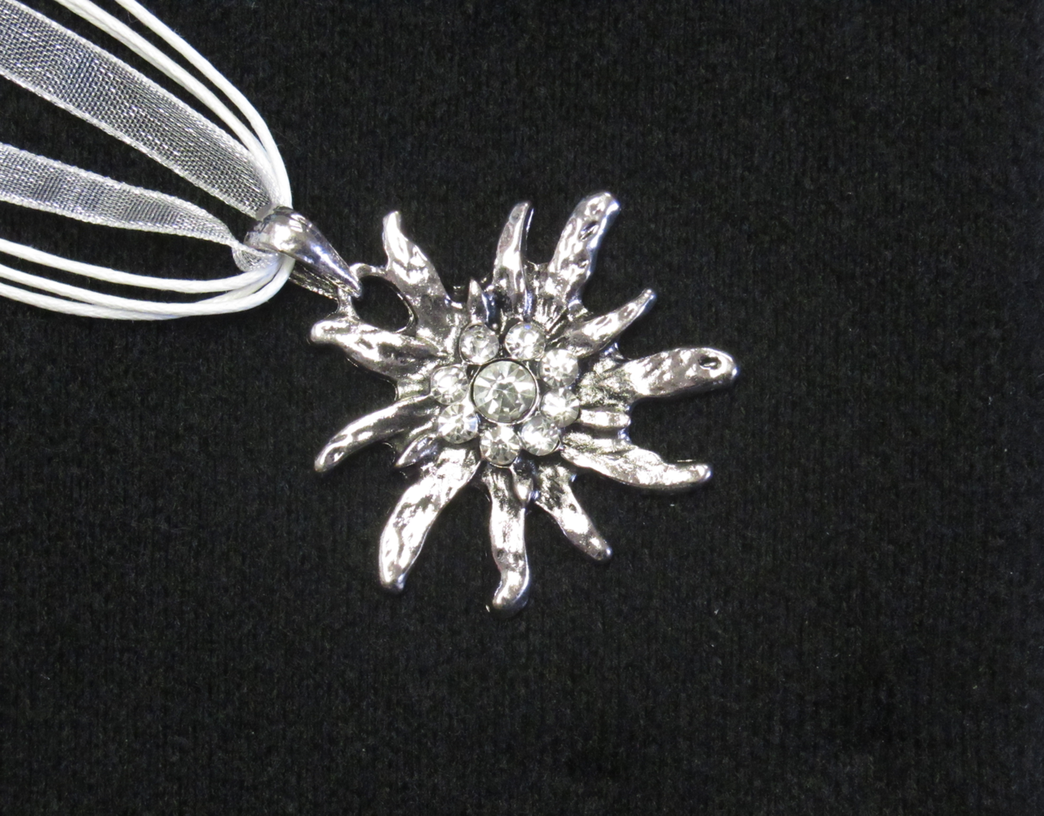 Detail Edelweiss Jewlery Nomer 46