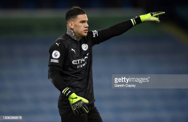 Detail Ederson Santana De Moraes Nomer 34