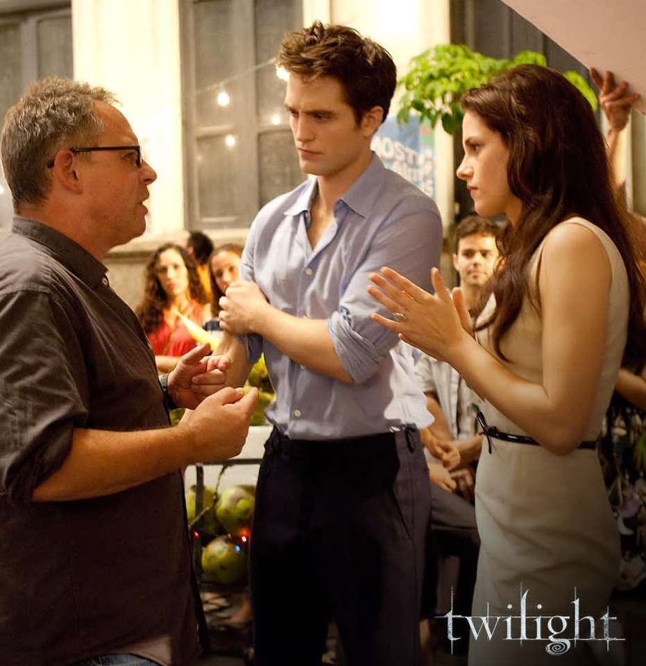 Detail Edward Cullen Dan Bella Swan Nomer 42