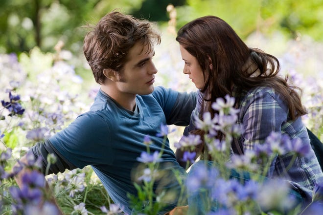 Detail Edward Cullen Dan Bella Swan Nomer 52