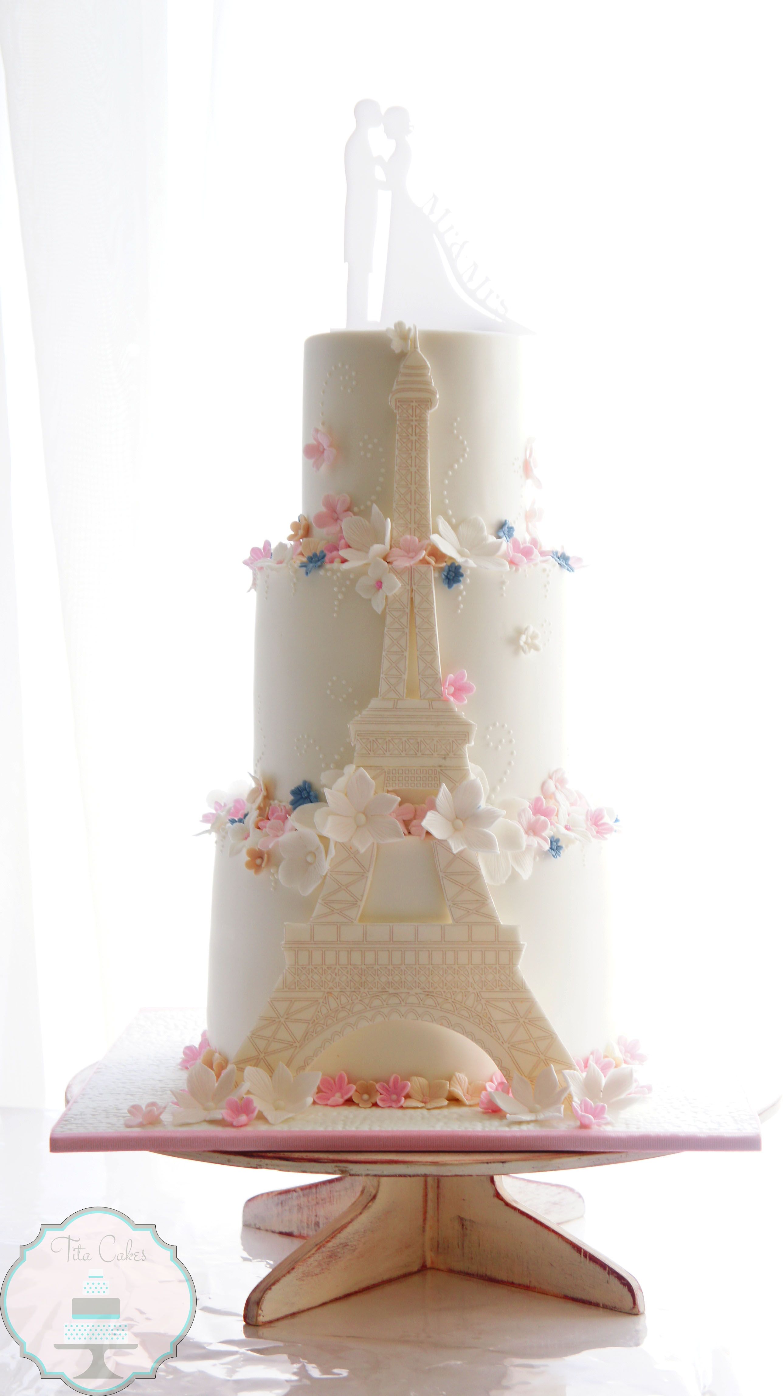 Detail Eifel Tower Wedding Cake Nomer 11