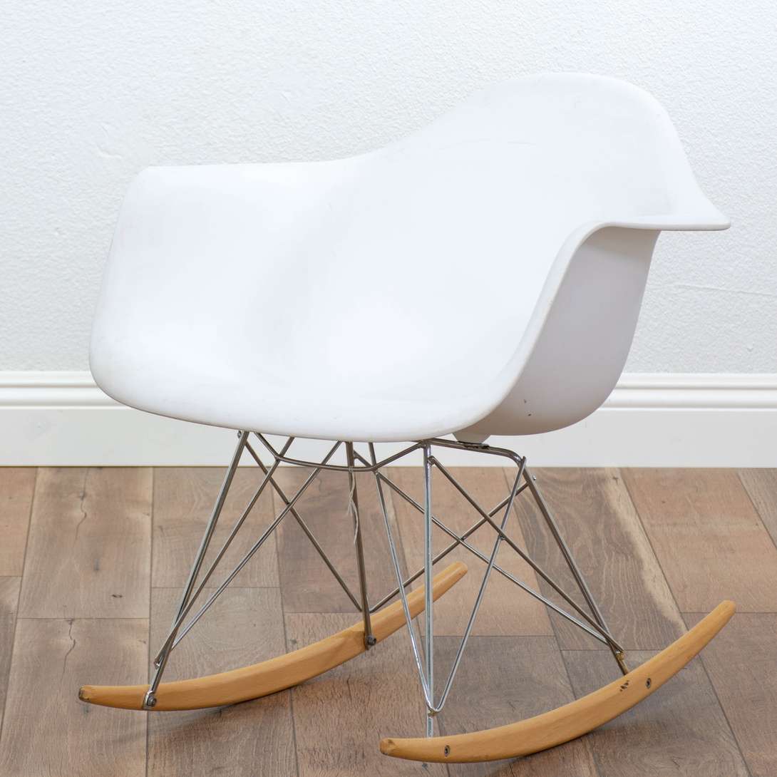 Detail Eiffel Rocking Chair Nomer 39