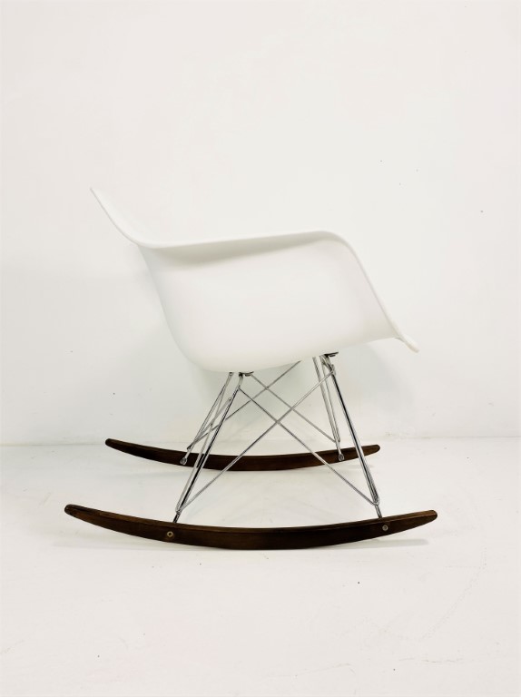 Detail Eiffel Rocking Chair Nomer 54