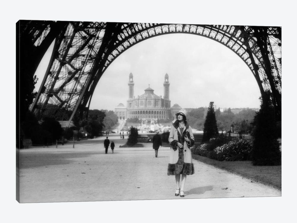Detail Eiffel Tower 1920 Nomer 35