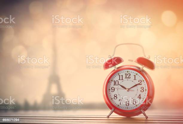 Detail Eiffel Tower Alarm Clock Nomer 12