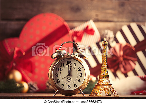 Detail Eiffel Tower Alarm Clock Nomer 22