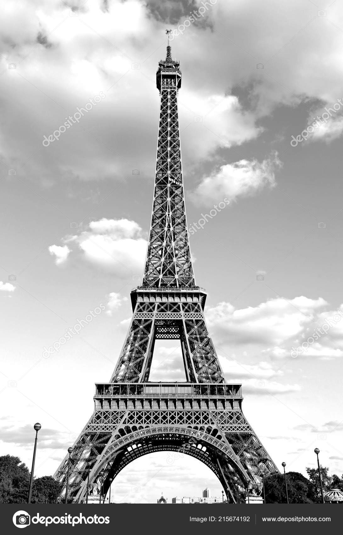 Detail Eiffel Tower Black And White Nomer 19