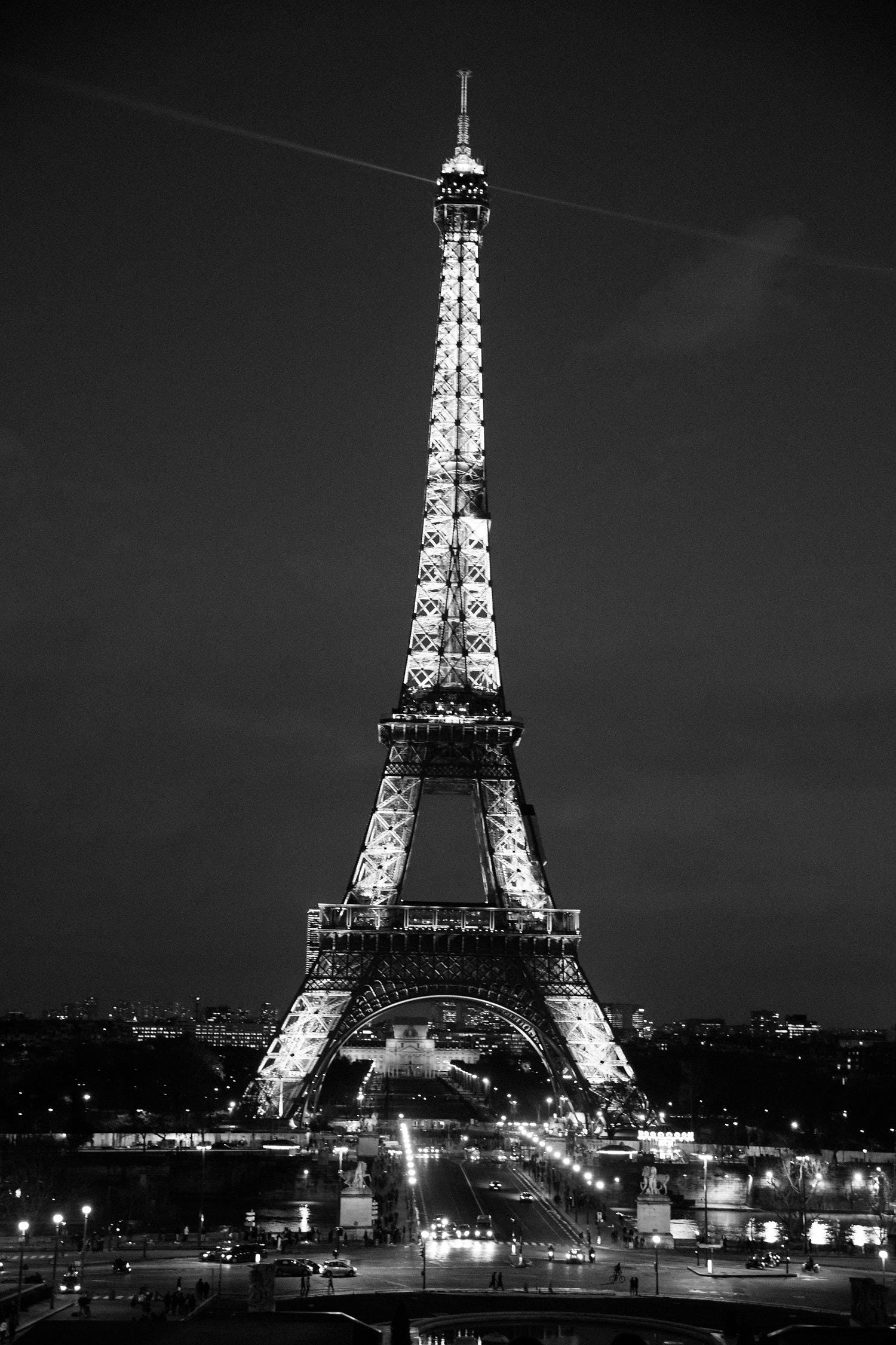 Detail Eiffel Tower Black And White Nomer 24