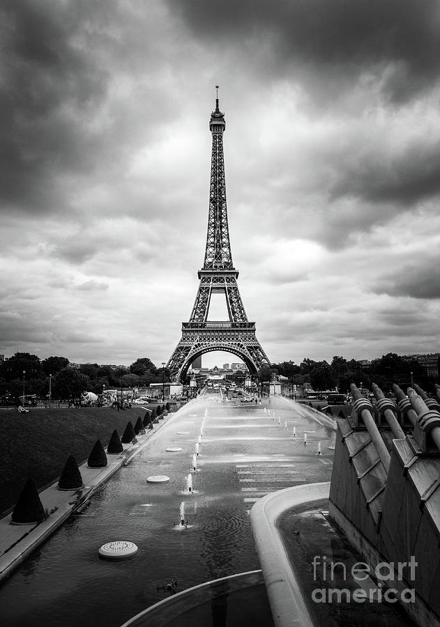 Detail Eiffel Tower Black And White Nomer 33