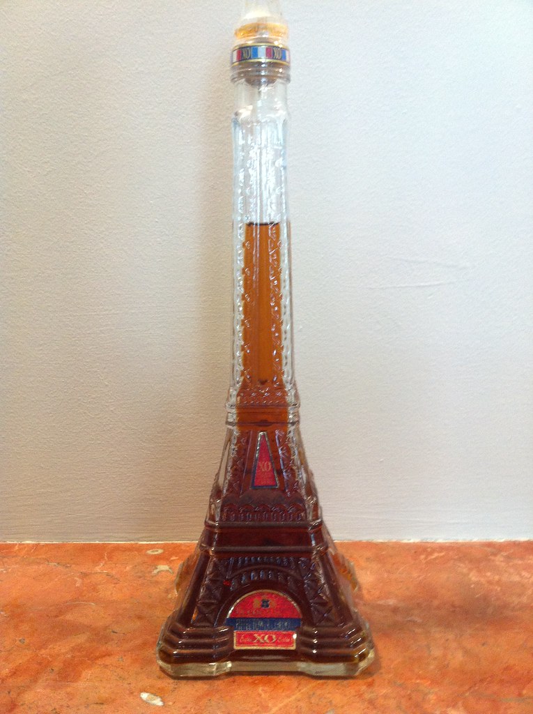 Detail Eiffel Tower Cognac Bottle Nomer 23
