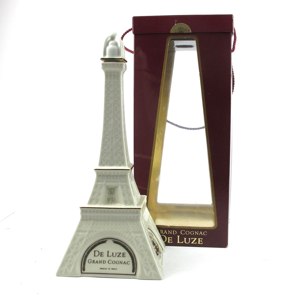 Detail Eiffel Tower Cognac Bottle Nomer 31