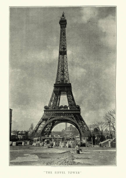 Detail Eiffel Tower Construction Photos Nomer 40