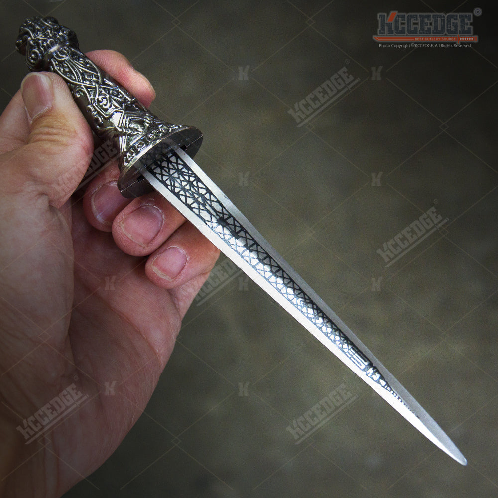 Detail Eiffel Tower Dagger Nomer 38