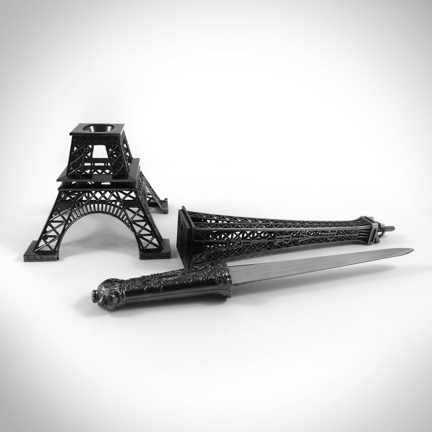 Detail Eiffel Tower Dagger Nomer 51