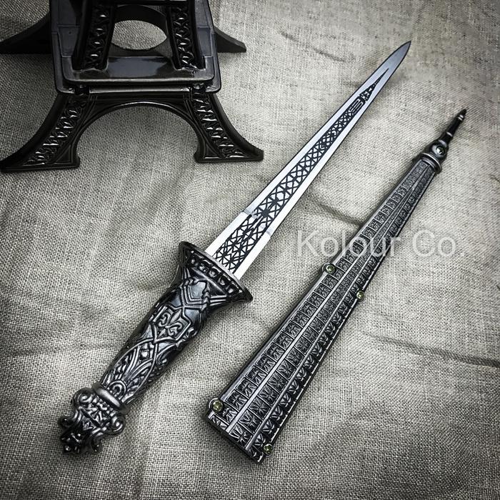 Detail Eiffel Tower Dagger Nomer 55