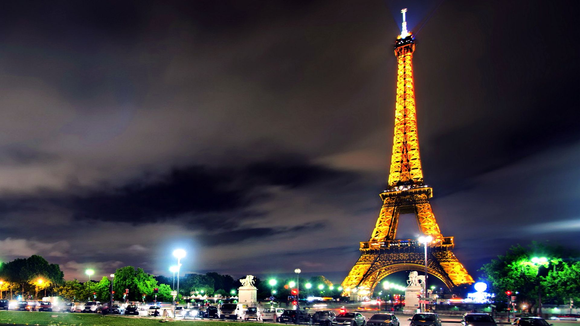 Detail Eiffel Tower Desktop Background Nomer 13