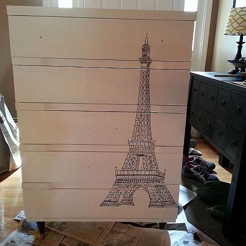 Detail Eiffel Tower Dresser Nomer 11