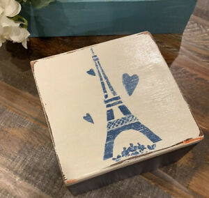 Detail Eiffel Tower Dresser Nomer 22