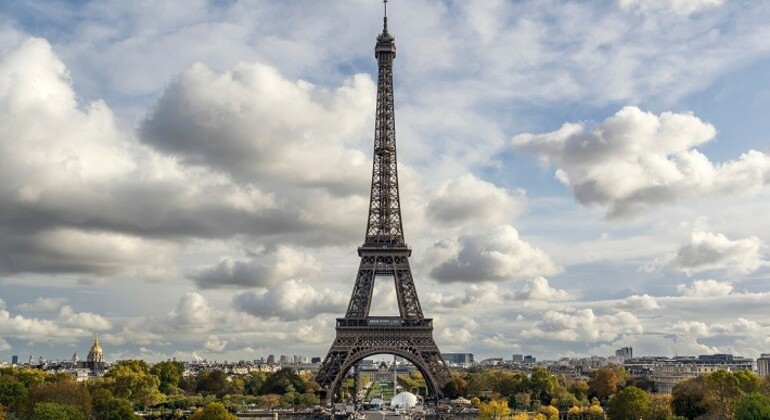 Detail Eiffel Tower Free Nomer 40