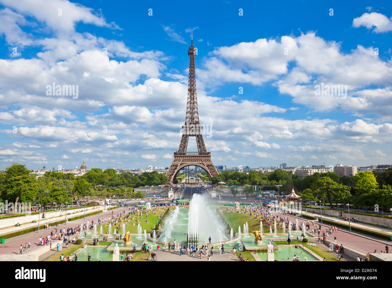 Detail Eiffel Tower High Res Nomer 35