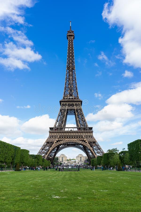 Detail Eiffel Tower High Resolution Nomer 32