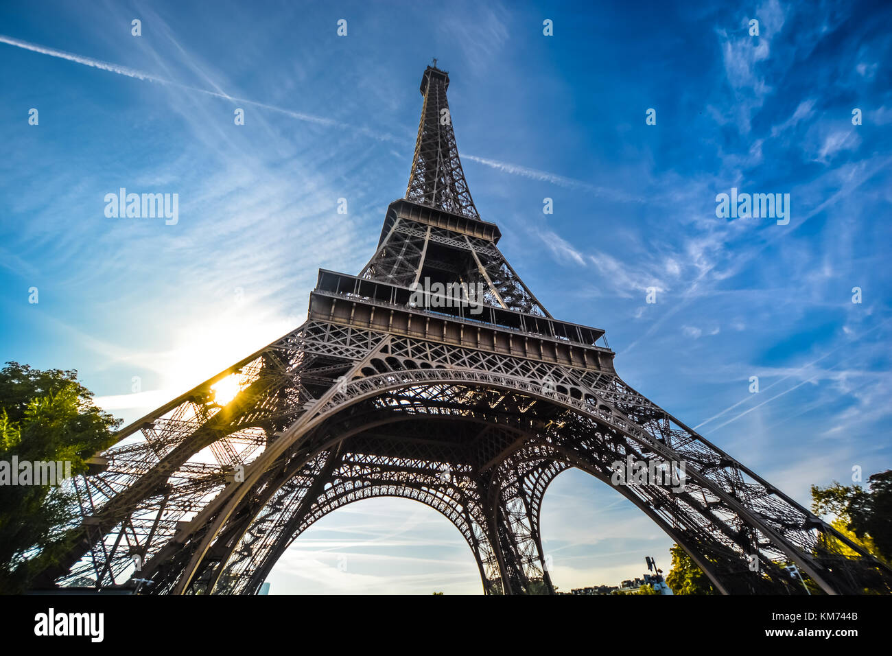Detail Eiffel Tower High Resolution Nomer 54